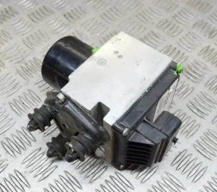 Volkswagen PASSAT B6 ABS Pump 16705912 16705712N