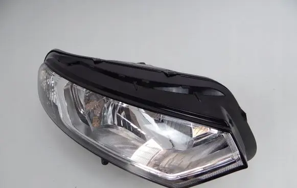 Ford Ecosport Headlight/headlamp CN1513W029BG