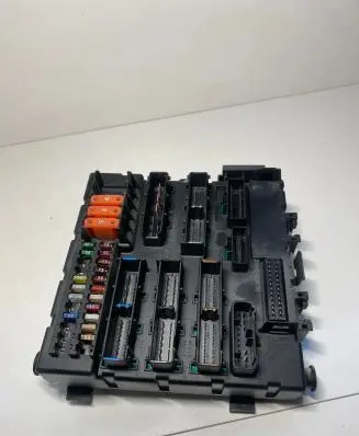 Opel Signum Fuse module 519049027 00078966 13112914