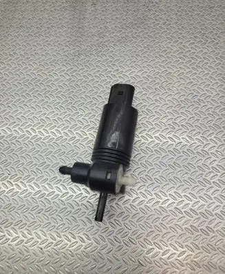 Mercedes-Benz CLA C118 X118 Windscreen/windshield washer pump A1778660000
