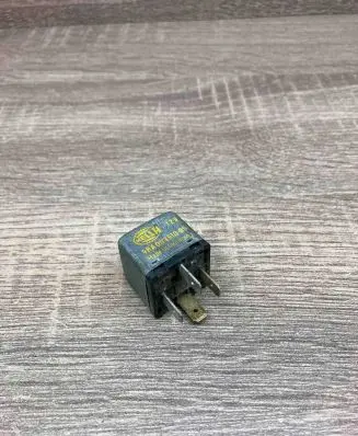 BMW 5 E34 Other relay 4RA00351005 1373586