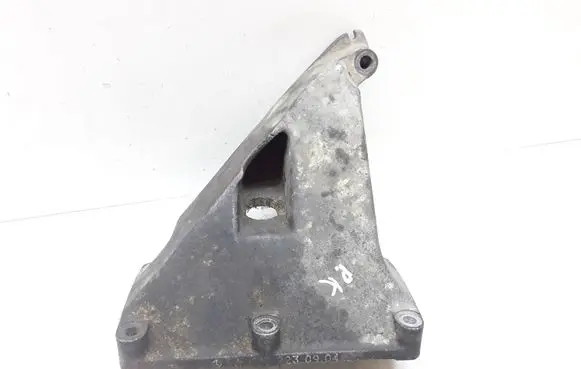 Mercedes-Benz S W220 Engine mounting bracket