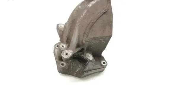 Mercedes-Benz Sprinter W906 Engine mounting bracket A6512231704