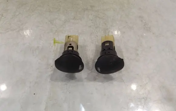 Citroen Berlingo Cigarette lighter front 