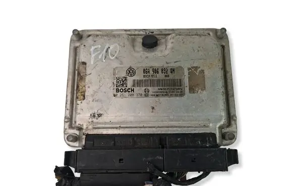 Seat Ibiza III (6L) Engine control unit/module 06A906032QN 0261208370 1039S06510