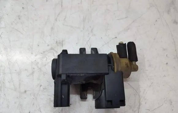 Audi A4 S4 B8 8K Turbo solenoid valve 8K0906627