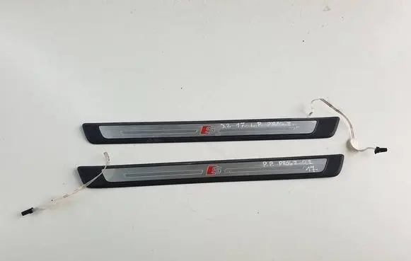 Audi Q2 - Front sill trim cover 8V4947418 546217