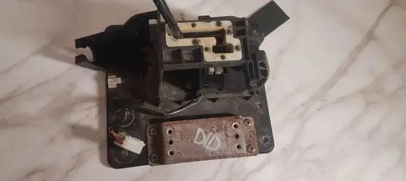 Mitsubishi Pajero Gear shifter/selector MR477640
