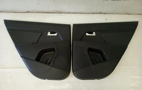KIA Sportage Front door card panel trim