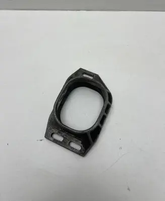 Audi A4 S4 B5 8D Engine mounting bracket 8D0199335