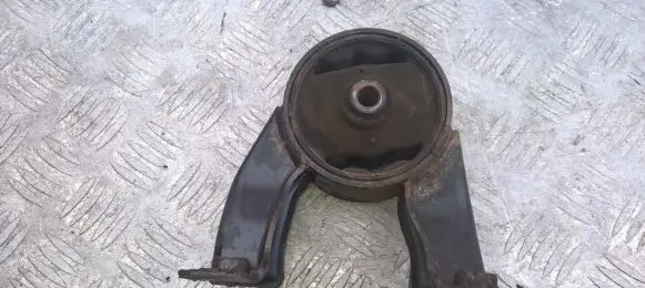 Hyundai Matrix Engine mount bracket 2193517000 21935-17000