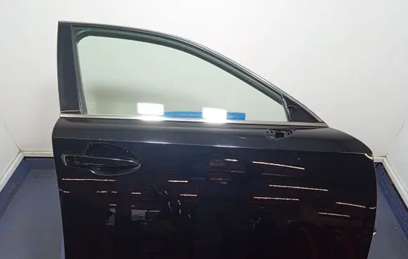 Lexus IS III XE30 Front door