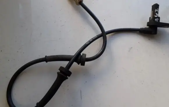 Renault Clio II ABS brake wheel speed sensor 0265007527 8200186294