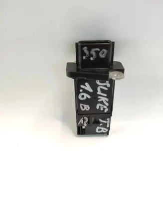 Nissan Juke I F15 Mass air flow meter 226801MB0A