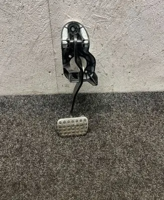 Mercedes-Benz C AMG W205 Brake pedal A1702900182