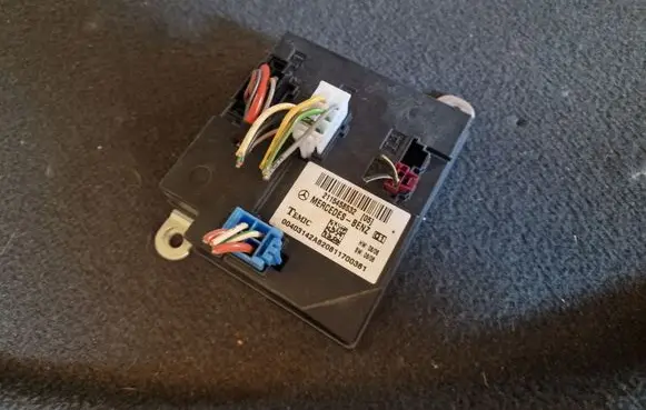 Mercedes-Benz E W211 Comfort/convenience module 2115458532