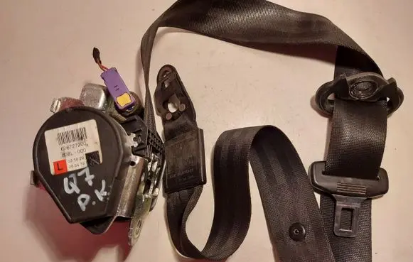 Audi Q7 4L Front seatbelt