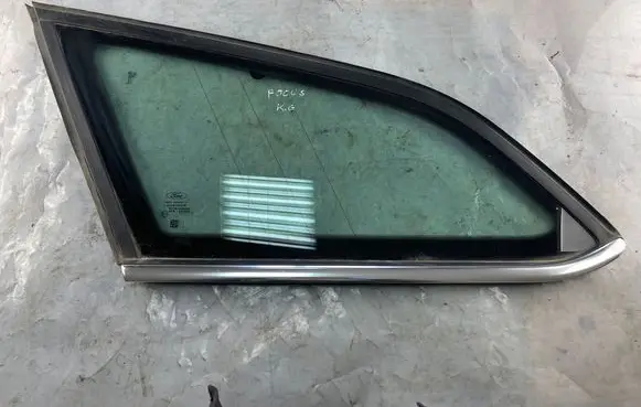 Ford Focus Rear side window