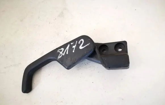 Volkswagen PASSAT B5 Engine bonnet (hood) release handle 3a1823533