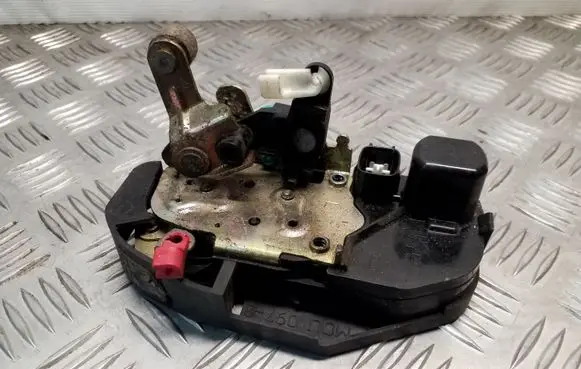 Jeep Grand Cherokee (WK) Front door lock