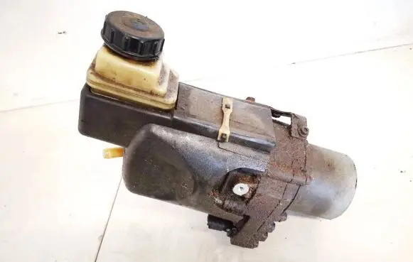 Renault Laguna III Power steering pump
