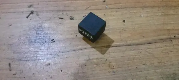 Renault Espace II Other relay 12v25a03501 207.1