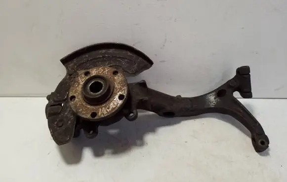 Volkswagen PASSAT B5.5 Front wheel hub 8d0407257