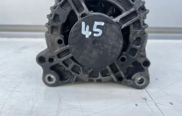 Audi A1 Generator/alternator 03C903023S