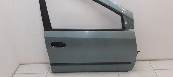 Nissan Almera Tino Front door