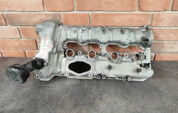BMW 7 F01 F02 F03 F04 Rocker cam cover 7566283