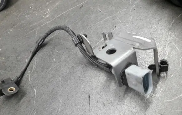 Audi A4 S4 B7 8E 8H Camshaft vanos timing valve 