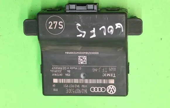 Volkswagen Golf V Gateway control module 1K0907530E 1K0907951