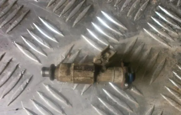 Ford Mondeo Mk III Fuel injector 0280156010