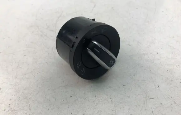 Volkswagen Golf VI Light switch 3C8941431C