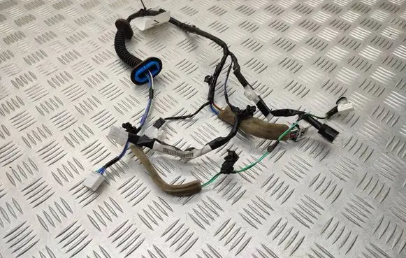 Suzuki Vitara (LY) Rear door wiring loom 3675154P10