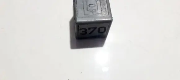 Audi A6 S6 C5 4B Other relay 8d0951253 v23134-j52-x300