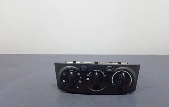 Toyota Avensis Verso Climate control unit 55900-05120