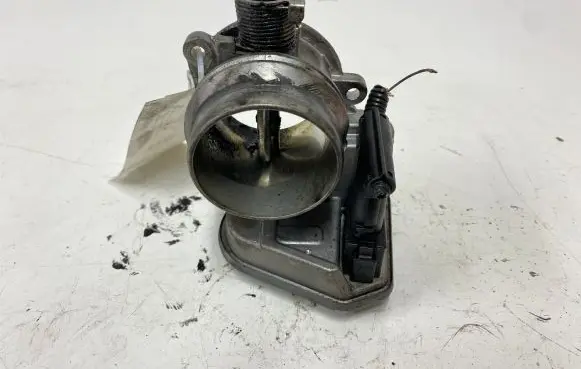 BMW 1 E81 E87 Throttle valve 780437302