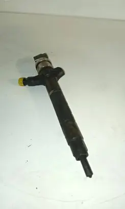 Toyota Auris 150 Fuel injector 236700R030