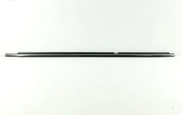Toyota Avensis T250 Rubber seal rear door window/glass 