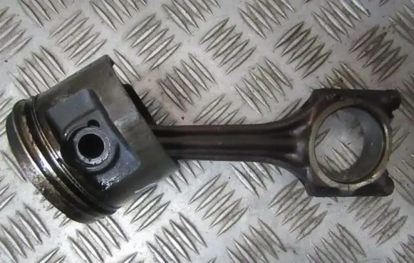 Seat Toledo I (1L) Piston with connecting rod 048