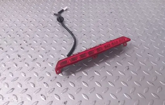 KIA Sportage Third/center stoplight 92700F1000