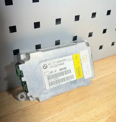 BMW 5 E60 E61 Airbag control unit/module 6952993 65776952993 28002868