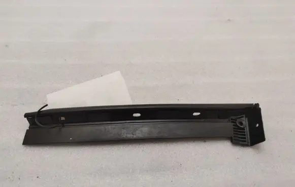 Ford Mustang VI Front door coupe window/glass frame FR3B6302564