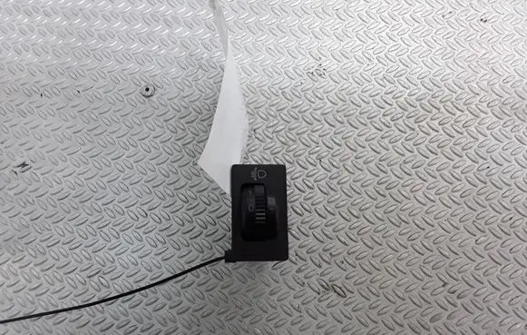 Toyota Avensis T250 Headlight level height control switch 8415205050