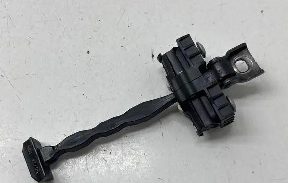 Volkswagen Jetta VII Front door check strap stopper 502403S