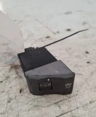 KIA Carens I Headlight level height control switch
