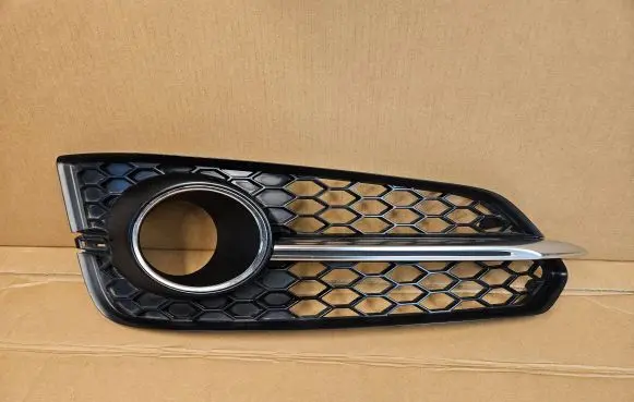 Audi A8 S8 D4 4H Front fog light trim/grill 4H0807680AB