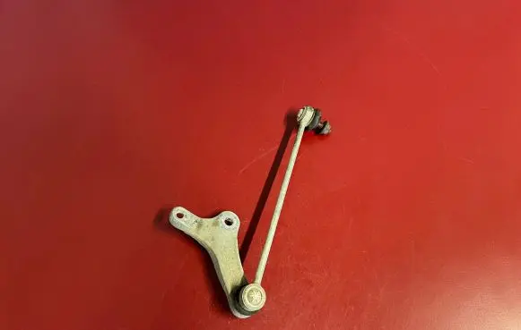 BMW 5 E60 E61 Sway bar bush bracket, front 6758528 34356758528