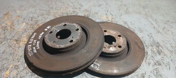 Toyota Avensis T270 Front brake disc 